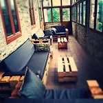 Elteixorural Lodge *